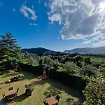 Casa Golfi Di Nyaraló