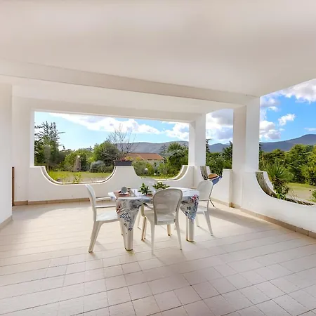 Casa Golfi Di Nyaraló *