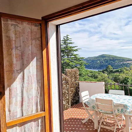 Semesterbostad Casa Golfi Di Lacona